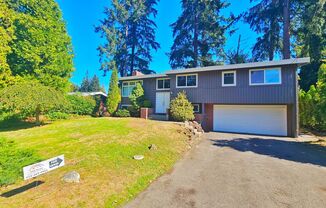 Charming 4 Bed 2.25 Bath Split-level Home in Sought After Newport Hills, Bellevue.