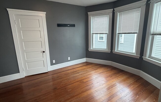 2 beds, 1 bath, 1,200 sqft, $2,500, Unit 3
