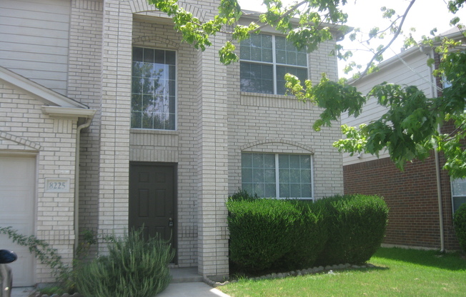 Fantastic 4 bedroom 2.5 Bath Two Story Home in SW Fort Worth.