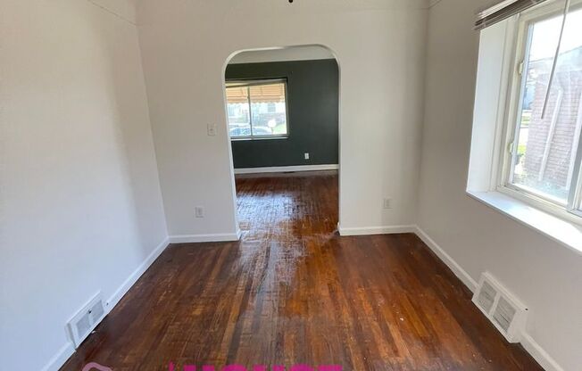 3 BEDS 1 BATH | FREE PRE SCREEN | OVER 1200 SQFT!