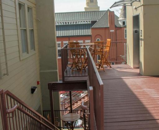 2 beds, 2 baths, 1,100 sqft, $1,895