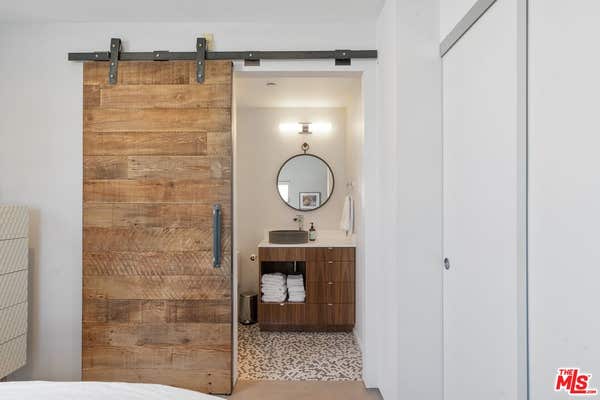 611 N Bronson Ave Apt 10