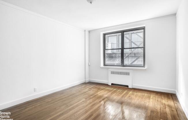 1 bed, 1 bath, $3,400, Unit 5C