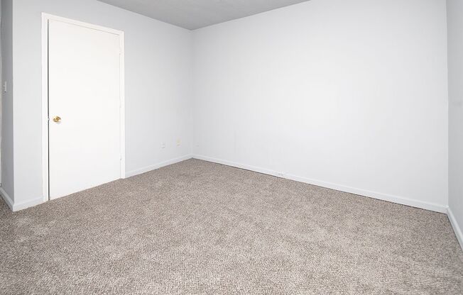 3 beds, 2 baths, 950 sqft, $1,300