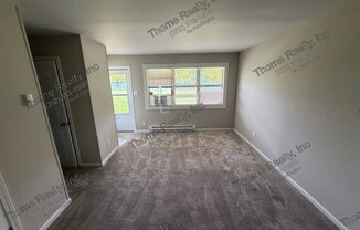 2 beds, 1 bath, $695, Unit 39