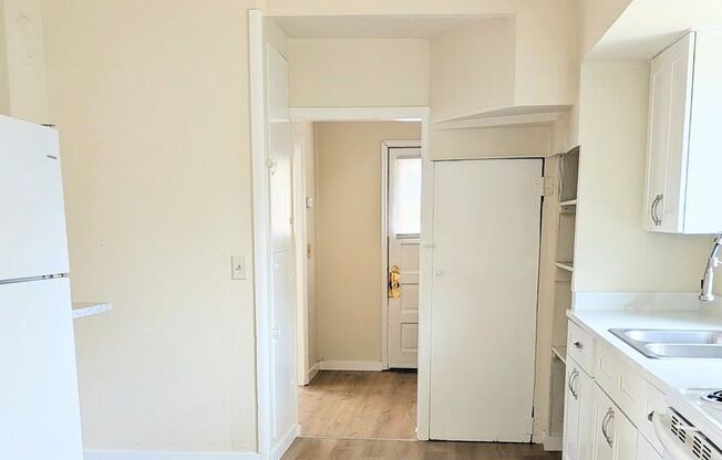 4 Bedroom, 1 Bedroom Home for Rent