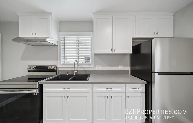1545 W 23 ST