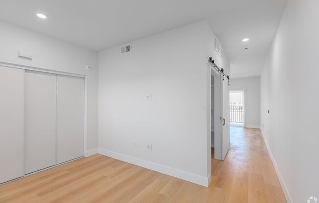 Studio, 1 bath, 486 sqft, $2,075, Unit 104