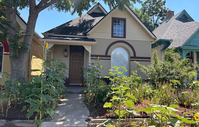 $0 DEPOSIT OPTION. CHARMING 3BED/2BATH VICTORIAN-STYLE HOUSE IN NORTH DENVER'S RINO DISTRICT!