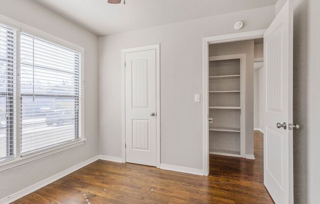 2 beds, 1 bath, 750 sqft, $1,050, Unit 1221-9
