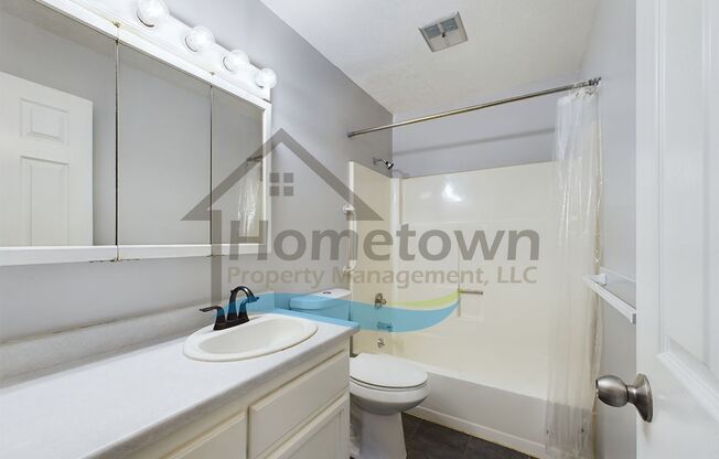 2 beds, 1 bath, 840 sqft, $1,200, Unit Unit 2