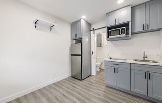 Studio, 1 bath, 350 sqft, $1,295, Unit 6165-08