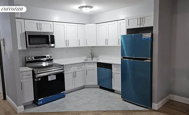 3 beds, 2 baths, $2,850, Unit 2