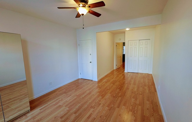 2 beds, 1 bath, $3,500, Unit 2R