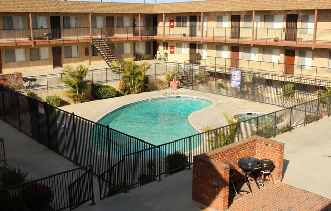 1 bed, 1 bath, 730 sqft, $1,695, Unit 14030 118