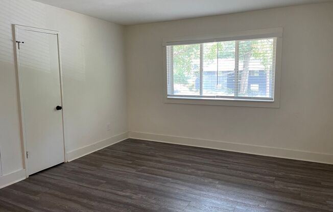 2 beds, 1 bath, 700 sqft, $1,750, Unit 226-23