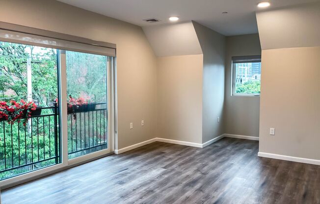 2 beds, 1 bath, 719 sqft, $2,795, Unit 306