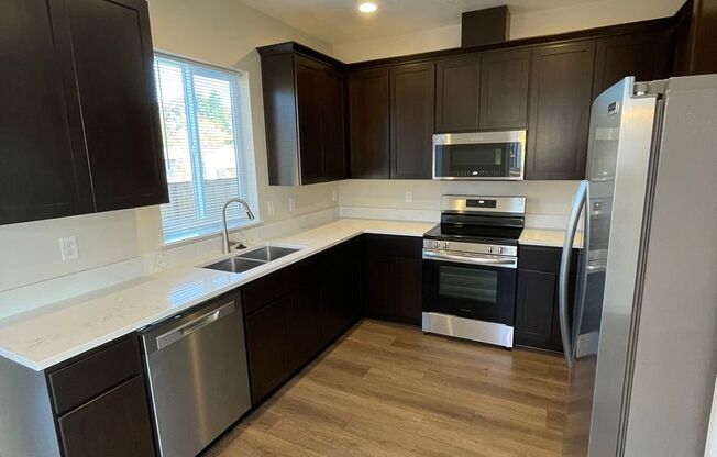 3 beds, 2.5 baths, 1,568 sqft, $2,250, Unit 196