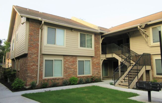2 beds, 1 bath, 769 sqft, $1,190, Unit 91
