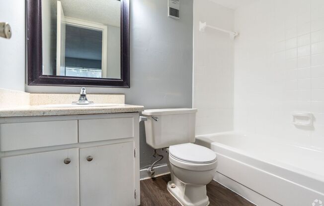 2 beds, 2 baths, 1,150 sqft, $1,199, Unit 2b-214