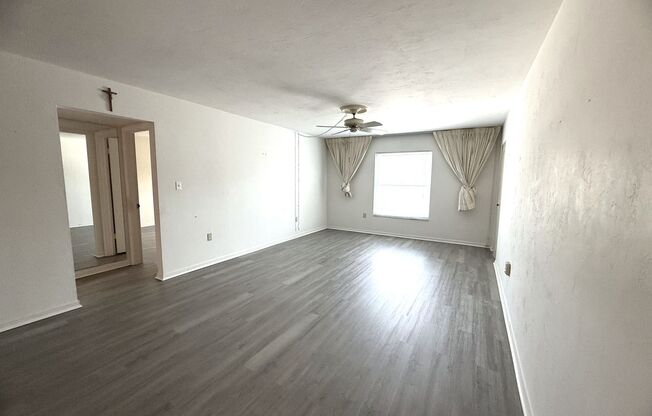 Beautiful 2 MASTER SUITE CONDO in Central Ft. Myers with Over 1200 Sqft.