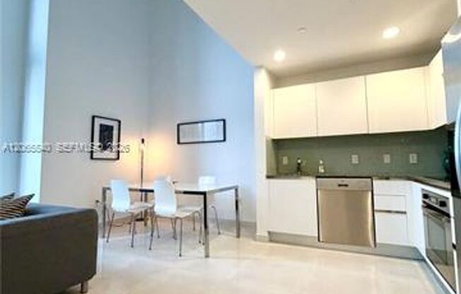 1 bed, 1.5 baths, $3,100, Unit # 206
