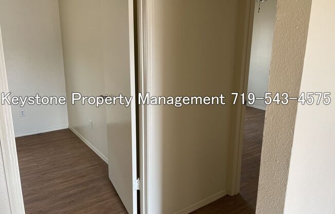 2 beds, 1 bath, $1,050, Unit 1026