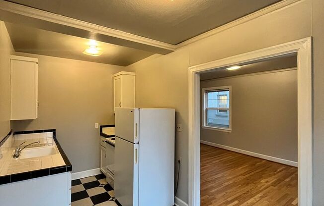 Studio, 1 bath, $1,195, Unit 109