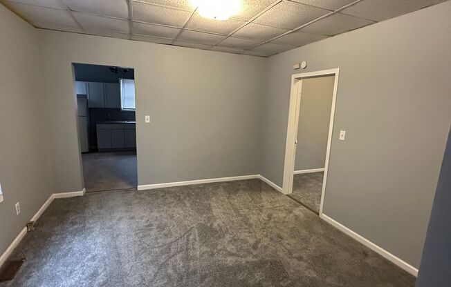 3 beds, 1 bath, $1,000