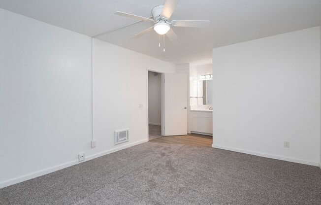 1 bed, 1 bath, 725 sqft, $1,995, Unit 32