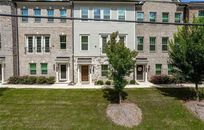 Large 3 Bedroom Luxury Townhome on Silver Comet Trail