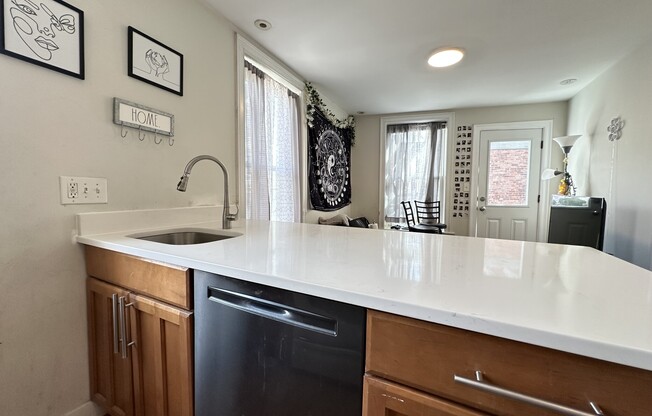 4 beds, 1 bath, $5,750, Unit 3