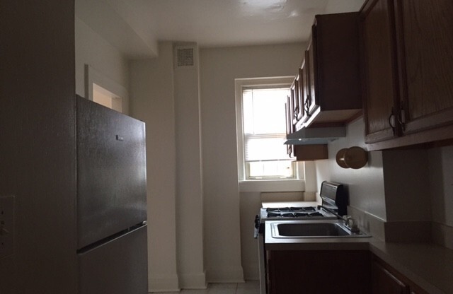 1 bed, 1 bath, 550 sqft, $1,600, Unit 414
