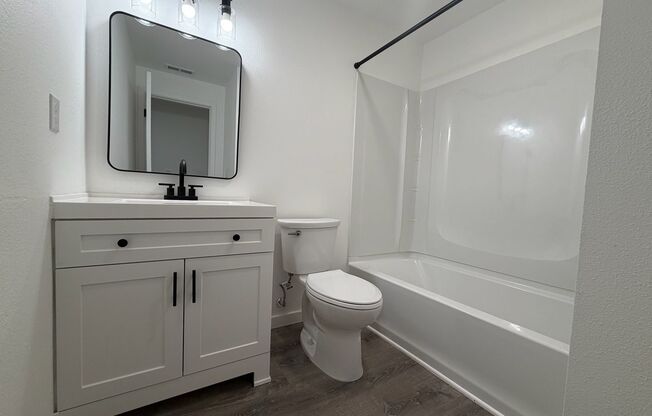 1 bed, 1 bath, 730 sqft, $1,275, Unit 18-25