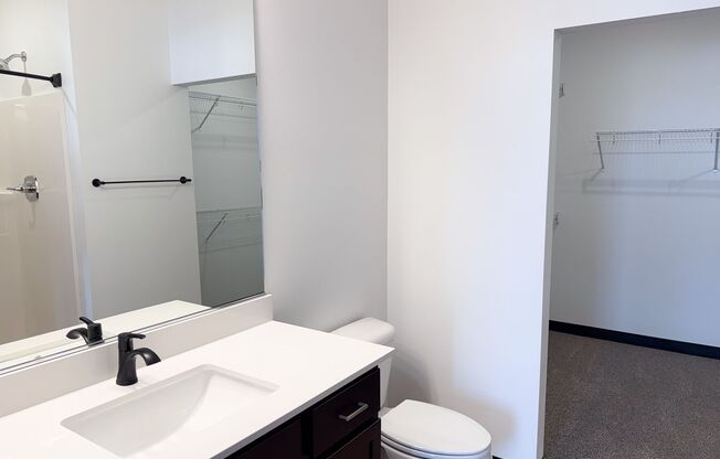 2 beds, 2 baths, 1,172 sqft, $1,695, Unit 204