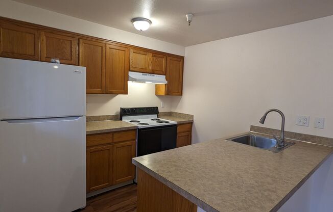 2 beds, 1 bath, 750 sqft, $1,425, Unit 26