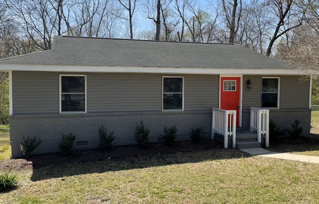 Charming 3 bedroom home, newly renovated, near downtown Raleigh!