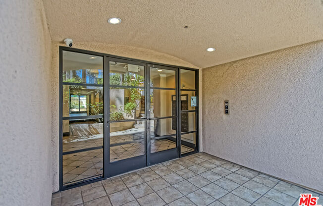 1875 S Beverly Glen Blvd