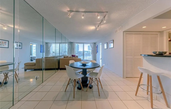121 GOLDEN ISLES DR