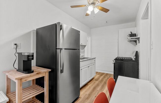 1 bed, 1 bath, 600 sqft, $1,799, Unit 1F