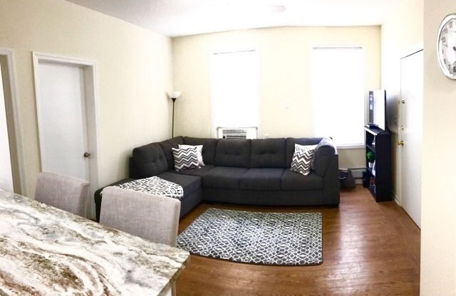 2 beds, 1 bath, 800 sqft, $2,100, Unit 4