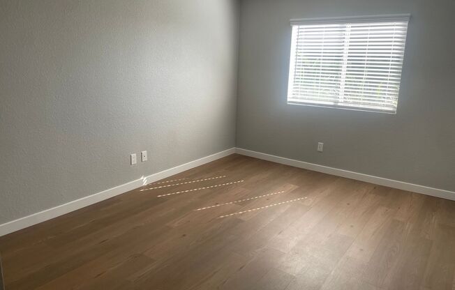 1 bed, 1 bath, 726 sqft, $2,805, Unit F-136