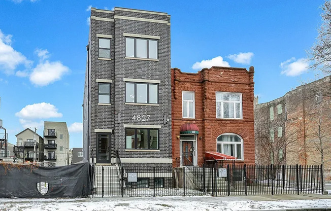 4827 S SAINT LAWRENCE AVE