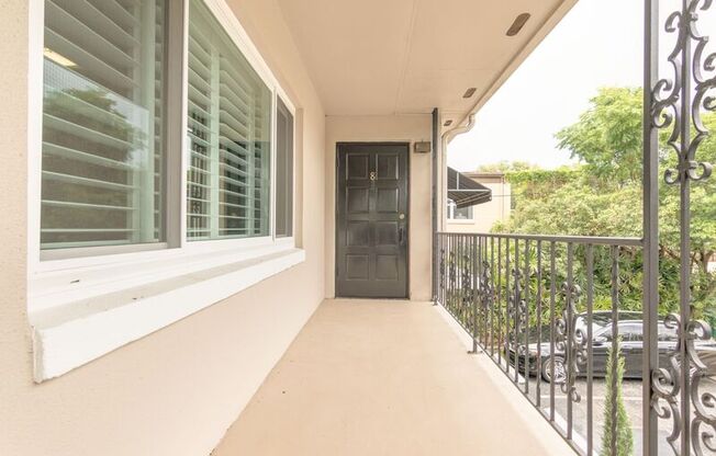 644 N Knowles Avenue #8