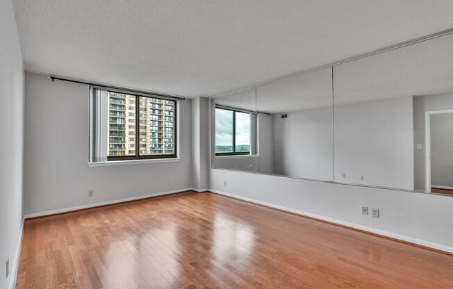 2 beds, 1.5 baths, $2,528