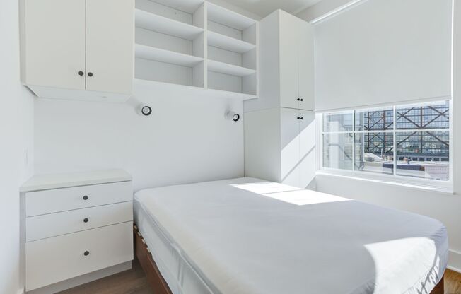 1 bed, 1 bath, 110 sqft, $1,490