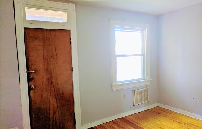 3023 Ellwood Ave.