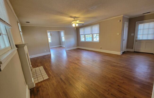 2 Bedroom House off of Ogelthorpe Avenue