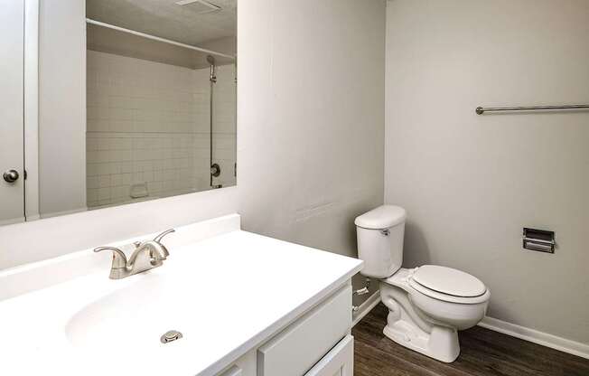 Renovated apartment homes at Old Mill in Omaha, NE