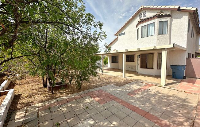 4 beds, 3 baths, $2,400